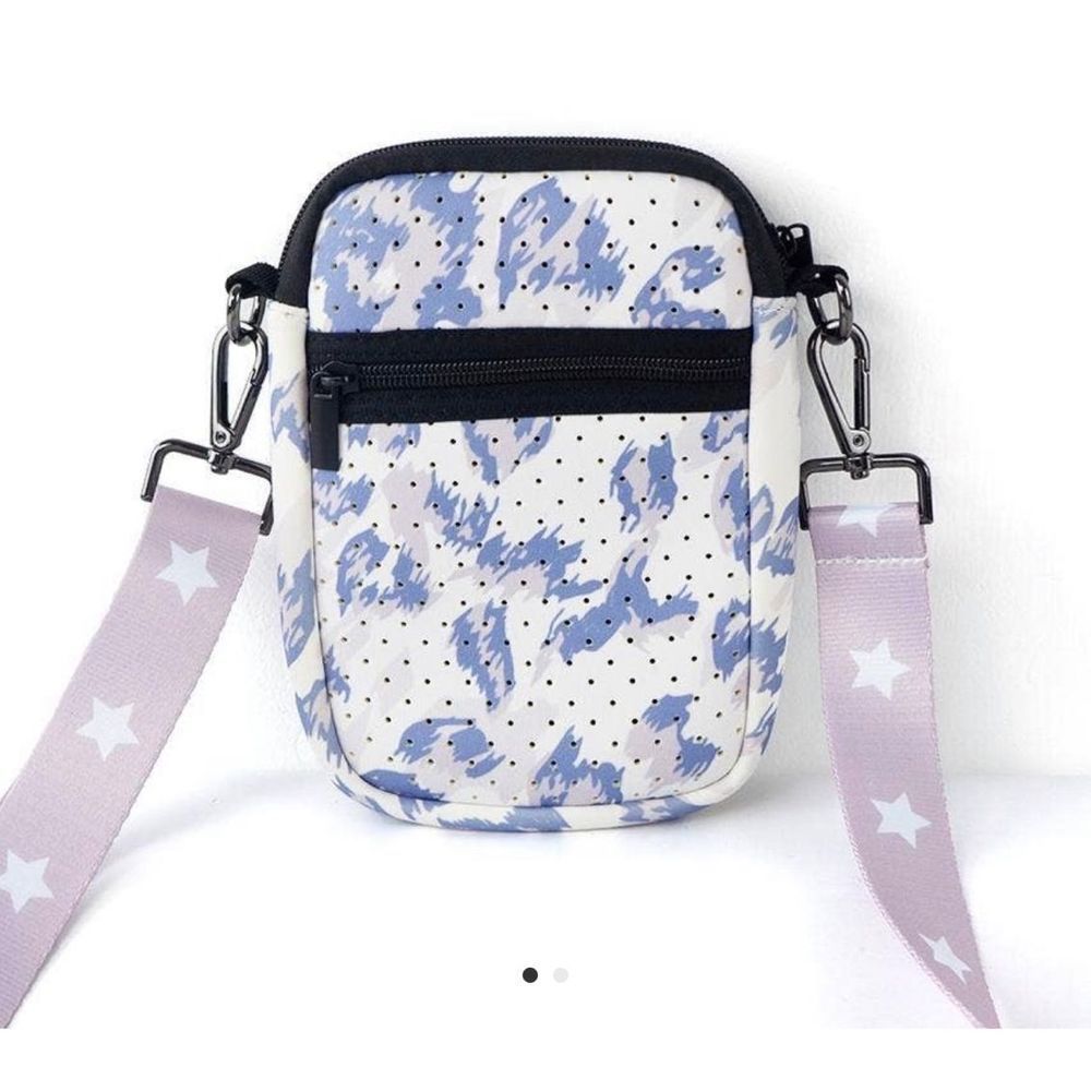 The GiGi Cellphone Crossbody -
Gray Leopard